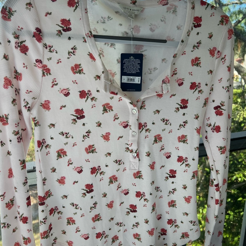 Lucky brand cotton t shirt, very light pink with roses, soft and can stretch